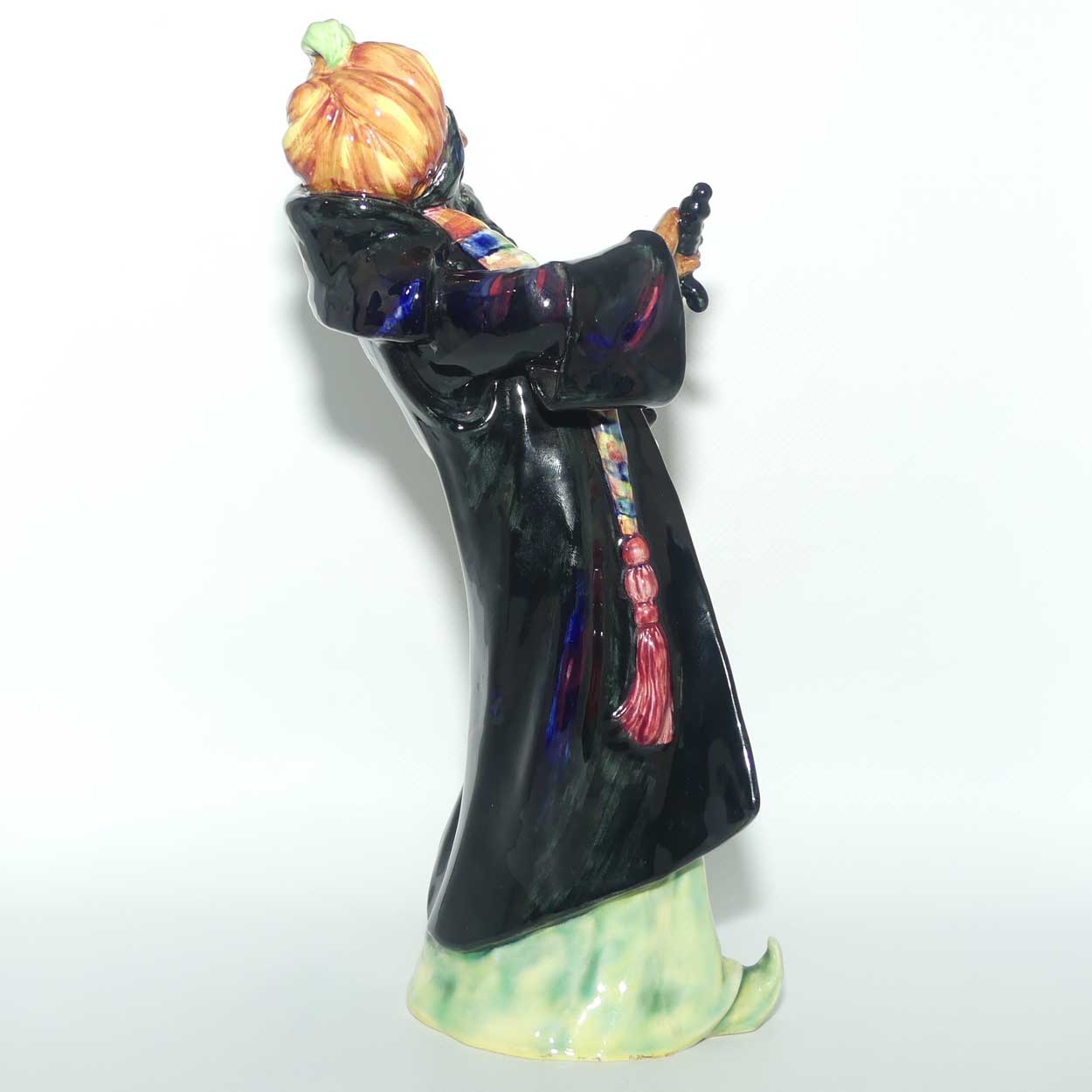 HN2105 Royal Doulton figure Bluebeard