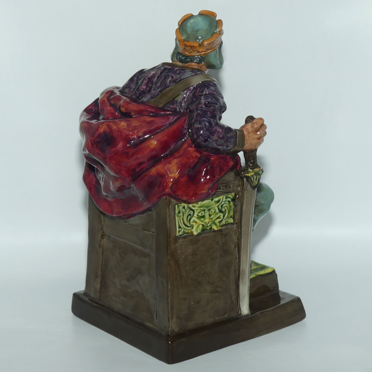 HN2134 Royal Doulton character figure The Old King