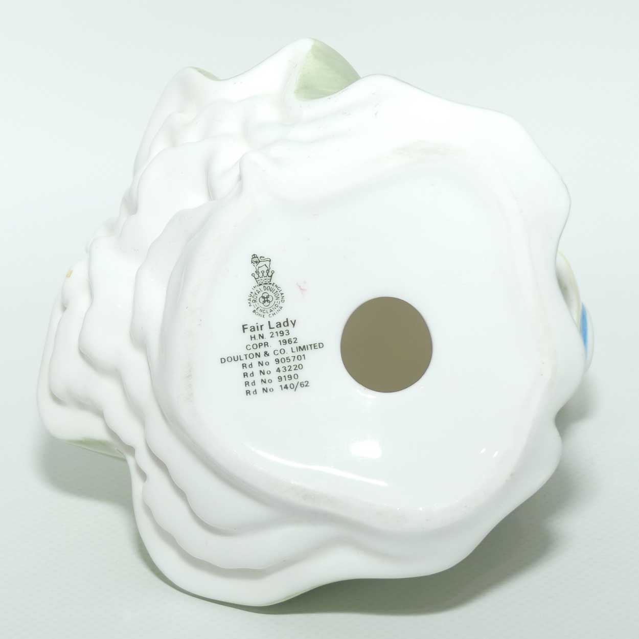 HN2193 Royal Doulton figure Fair Lady | Green