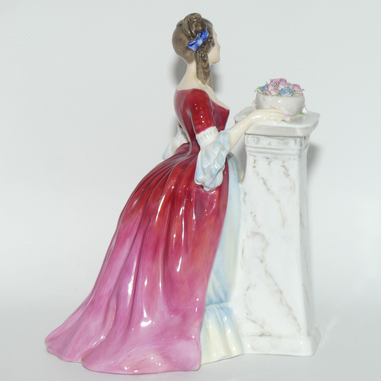 HN2212 Royal Doulton figure Rendezvous