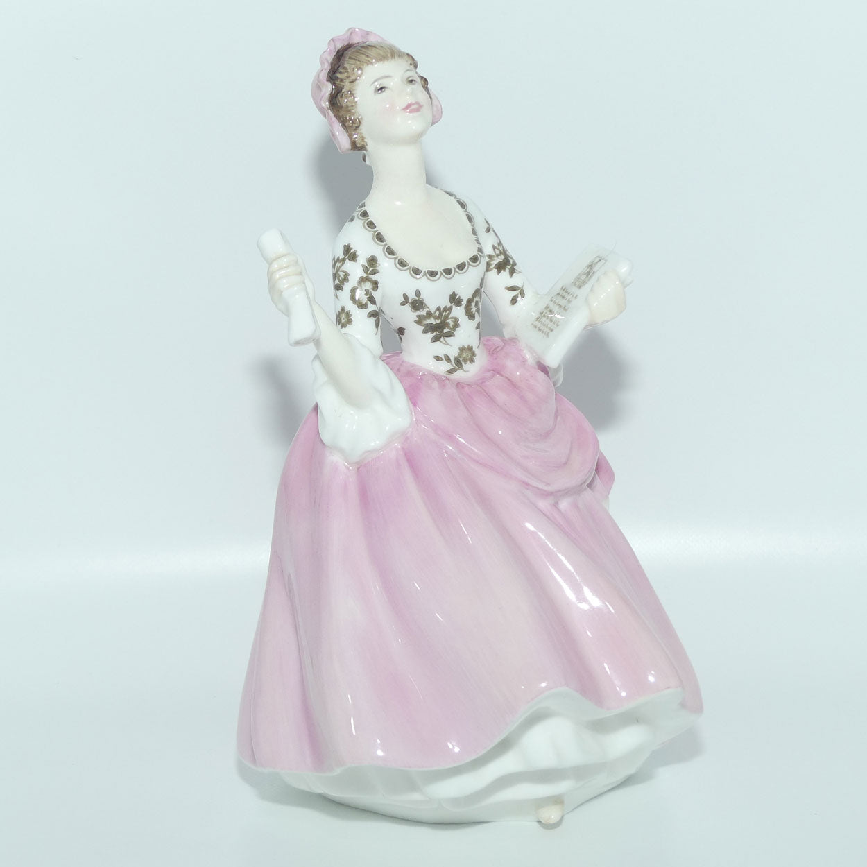 HN2266 Royal Doulton figurine Ballad Seller | Pretty Ladies Figurines
