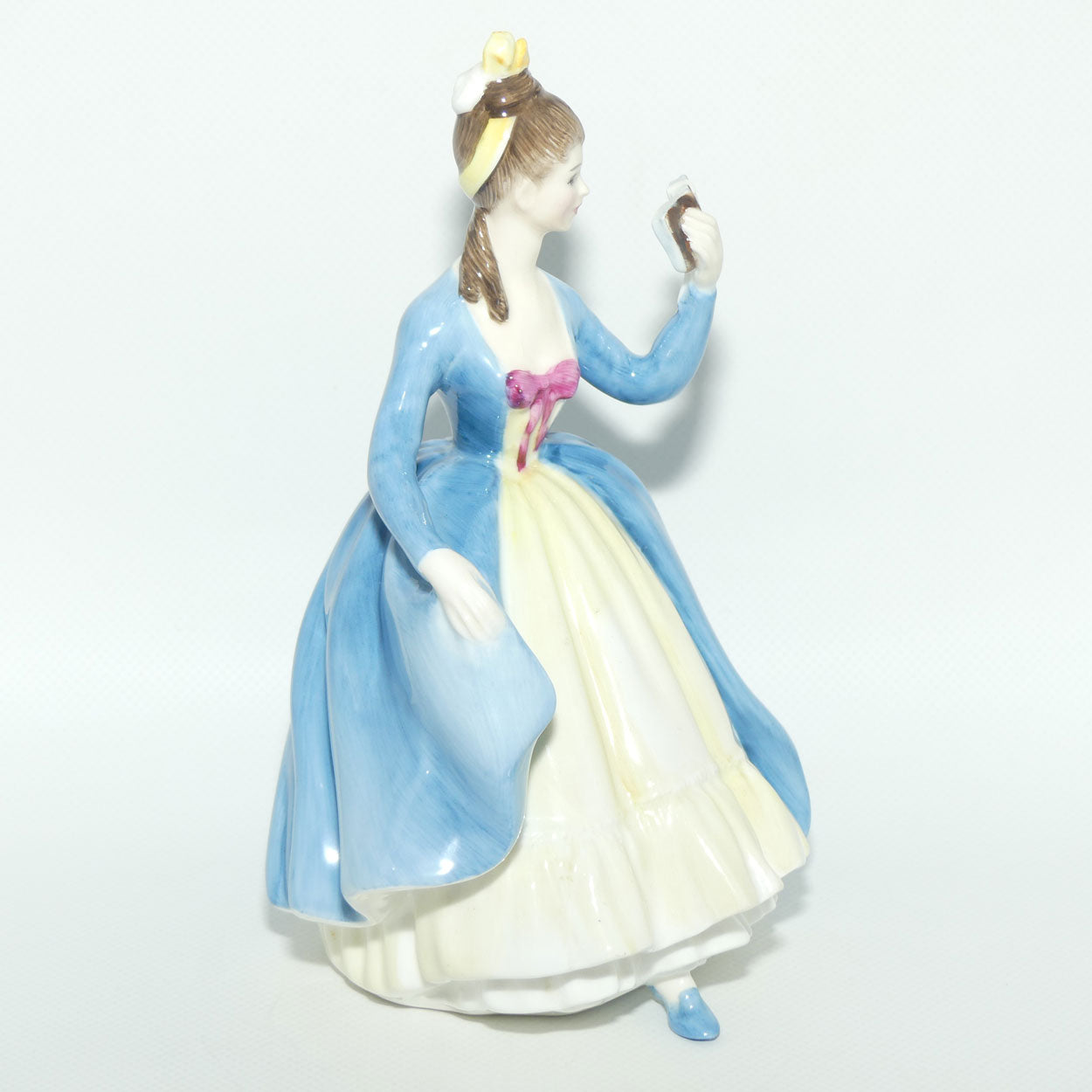 HN2269 Royal Doulton figure Leading Lady