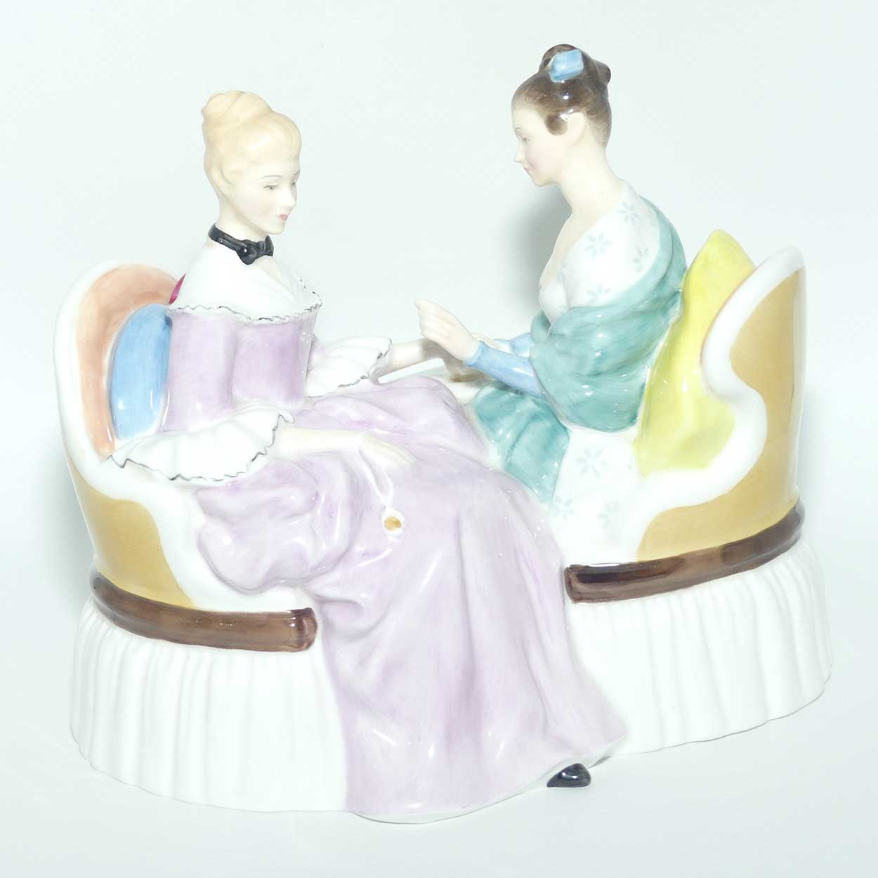 HN2276 Royal Doulton figure Heart to Heart