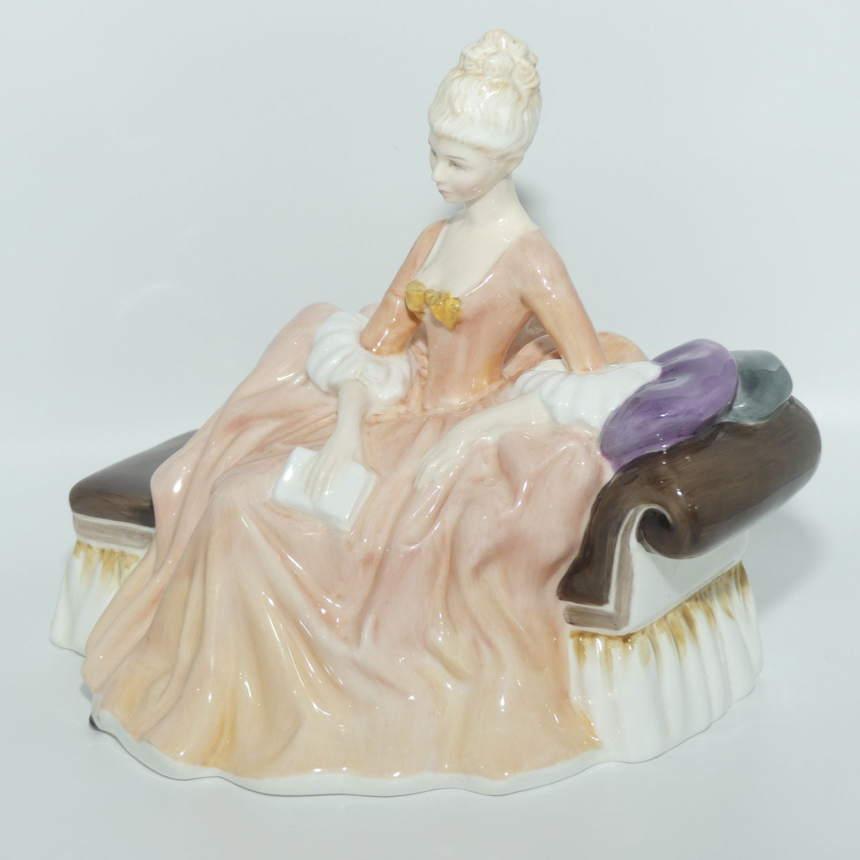 HN2306 Royal Doulton figurine Reverie | Pretty Ladies Figurines