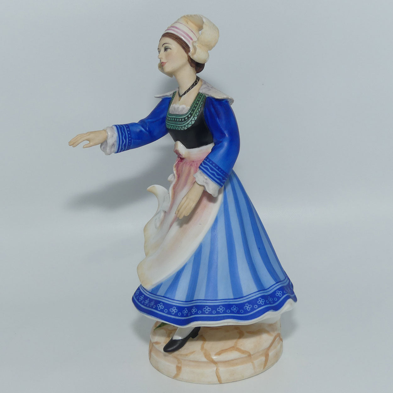 HN2383 Royal Doulton figure Breton Dancer | LE589/750 | Box, Base + Cert