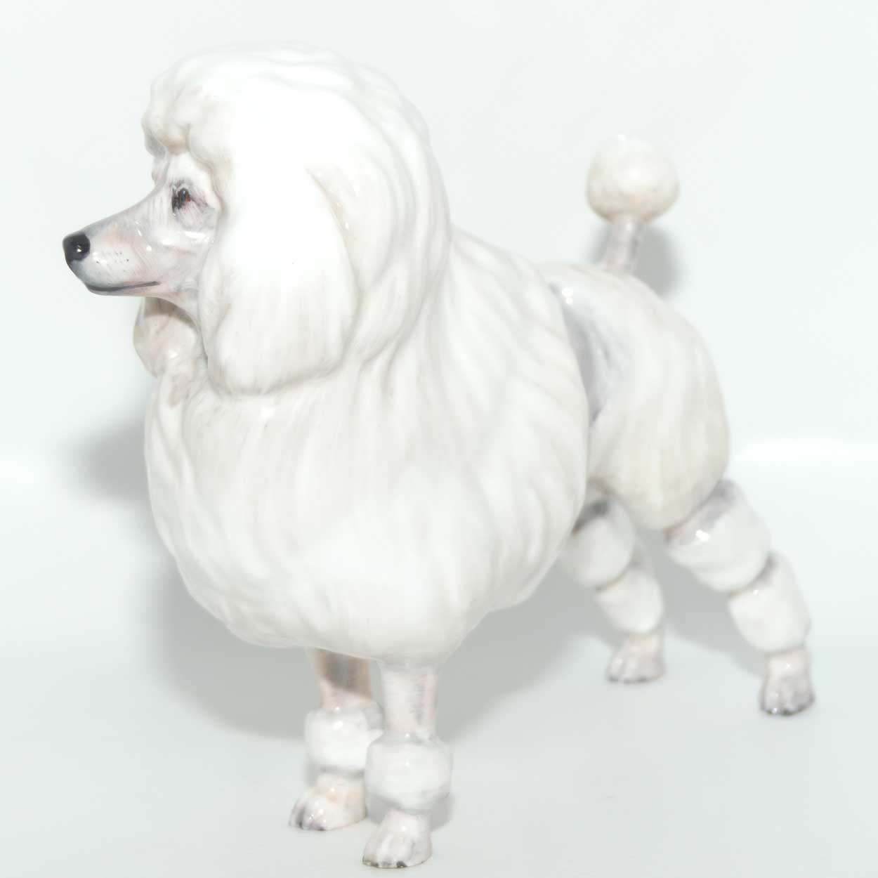 HN2631 Royal Doulton French Poodle | Medium