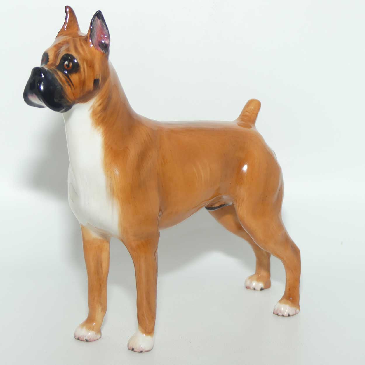 HN2643 Royal Doulton Boxer Ch. 'Warlord of Mazelaine'