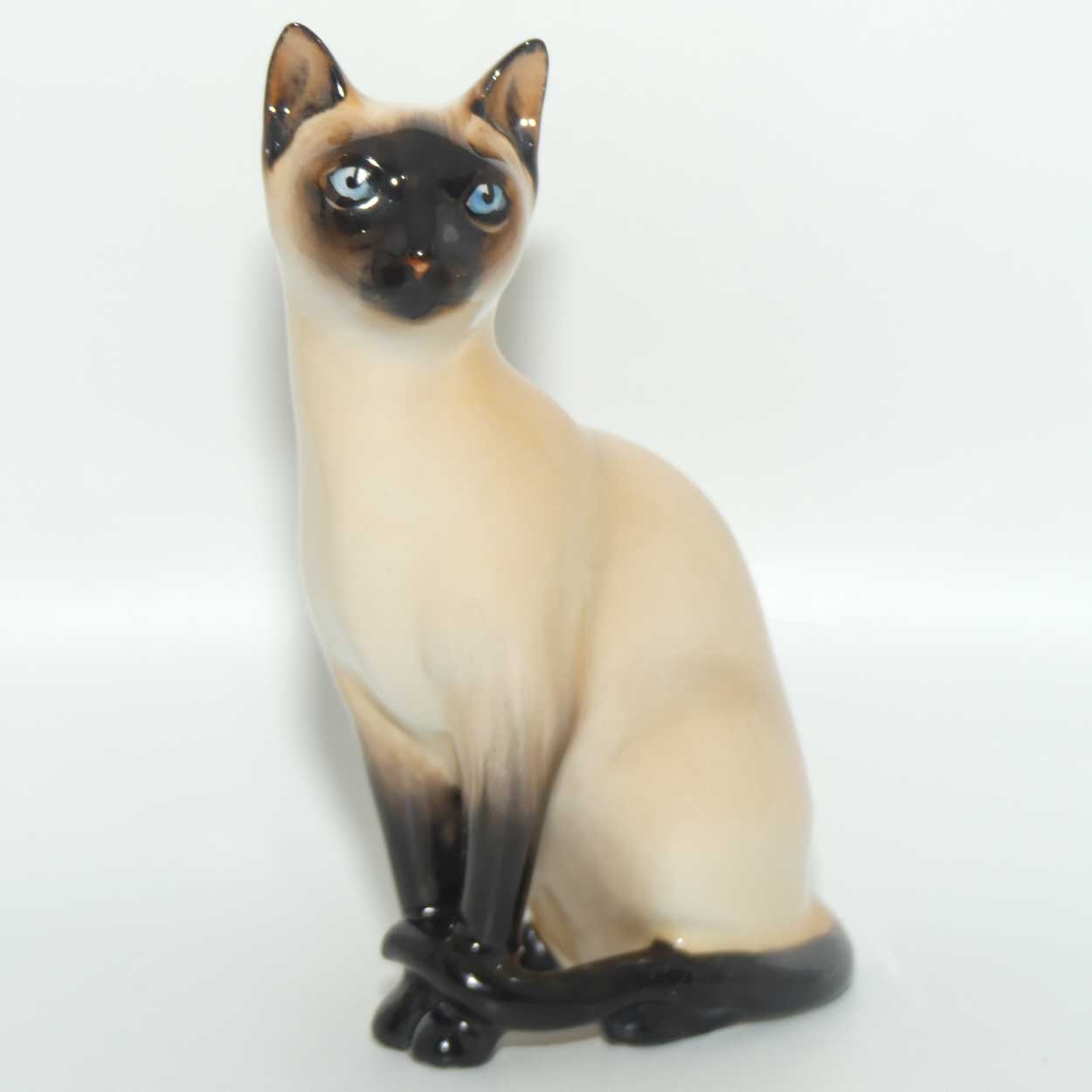 HN2655 Royal Doulton Siamese Cat | Seated