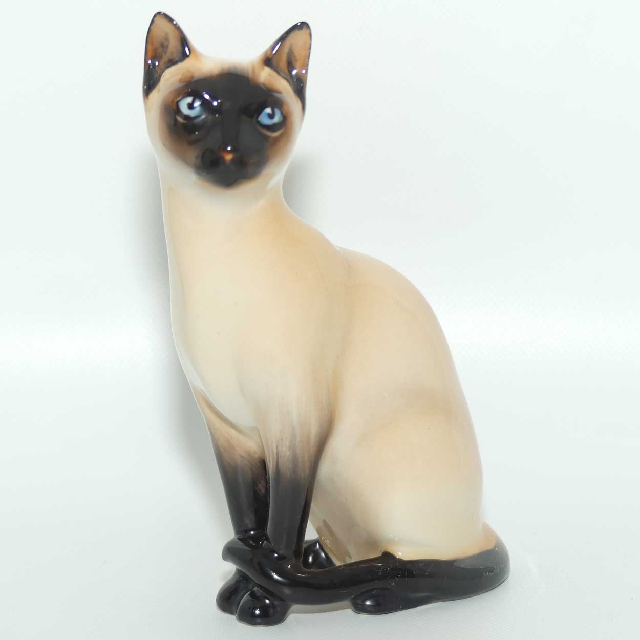 HN2655 Royal Doulton Siamese Cat | Seated