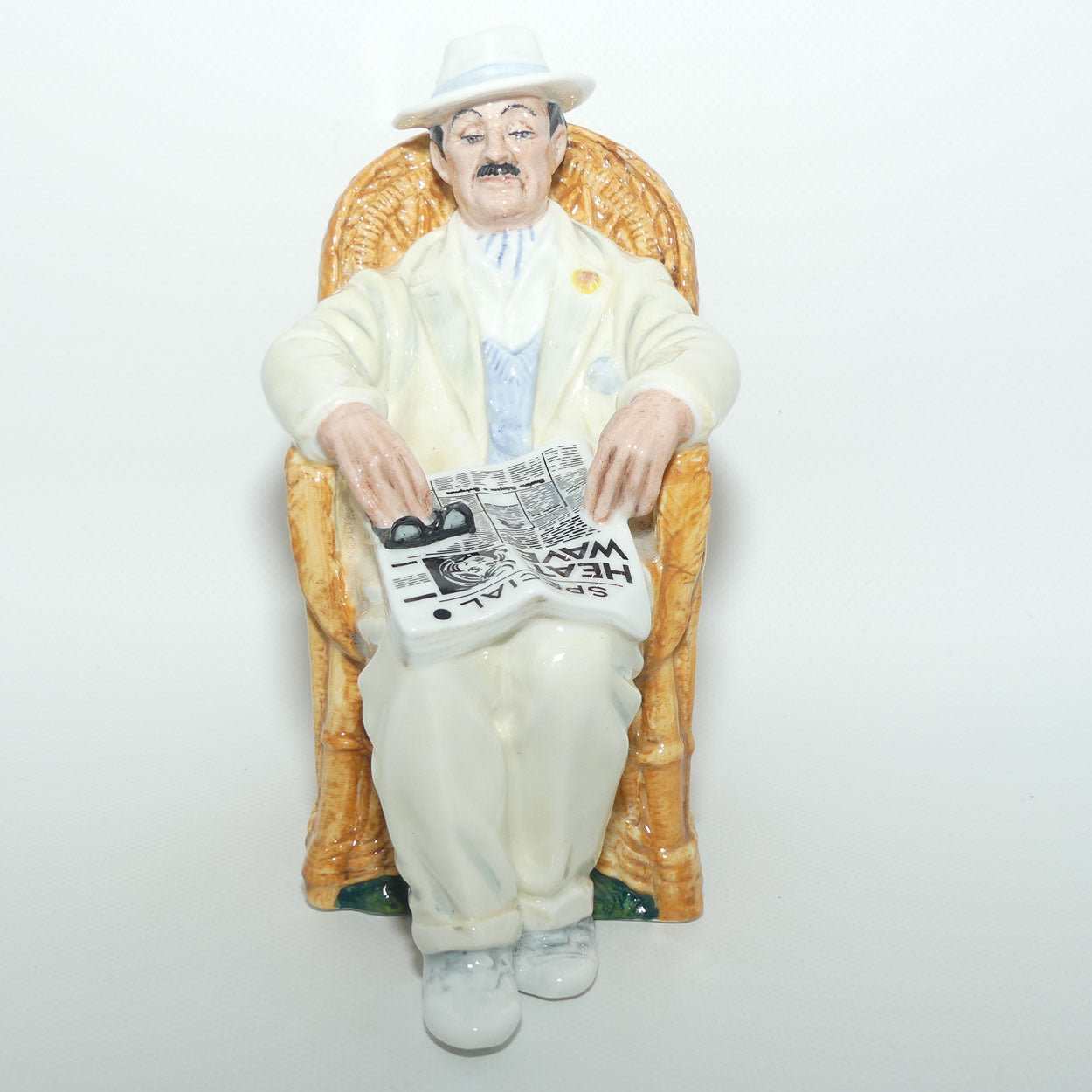 HN2680 Royal Doulton figure Taking Things Easy | Cream