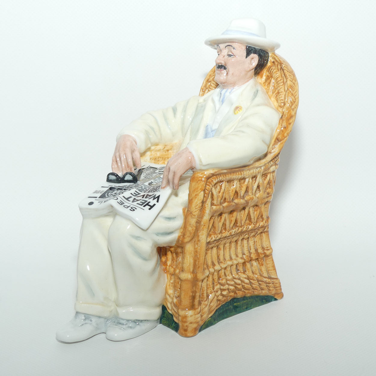 HN2680 Royal Doulton figure Taking Things Easy | Cream