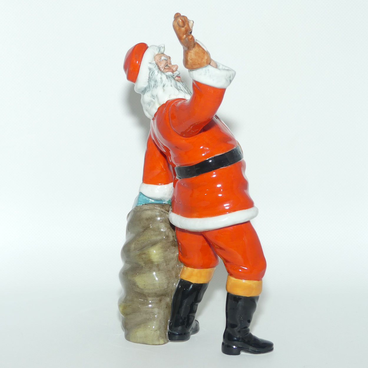 HN2725 Royal Doulton figure Santa Claus