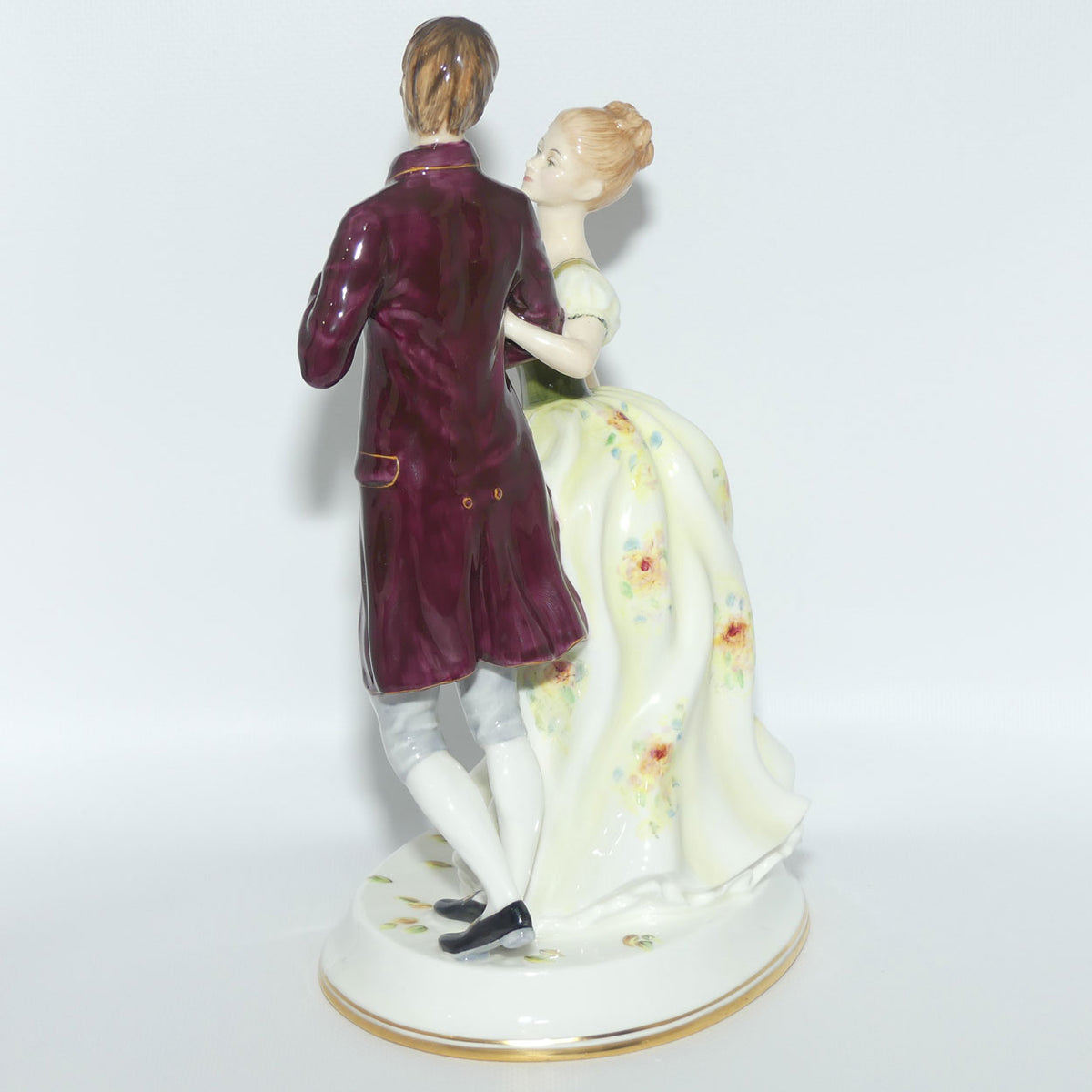 HN2735 Royal Doulton figure Young Love | #1