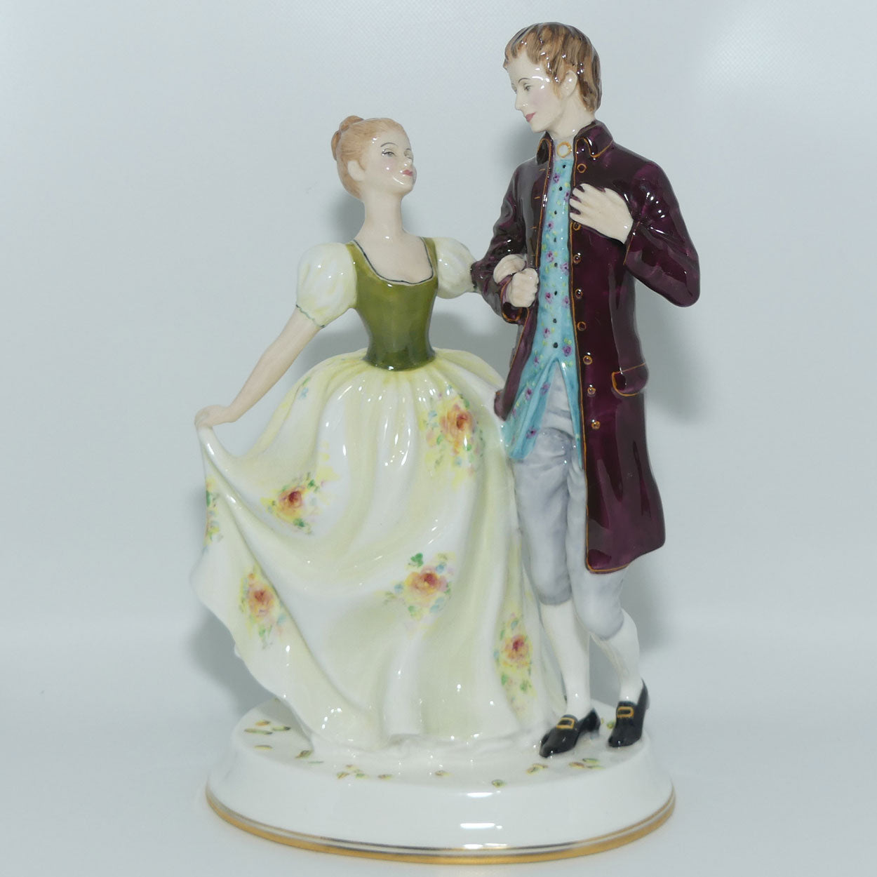 Royal Doulton figure group Young Love HN2735 | Designer: DV Tootle | Issued: 1975 -1990