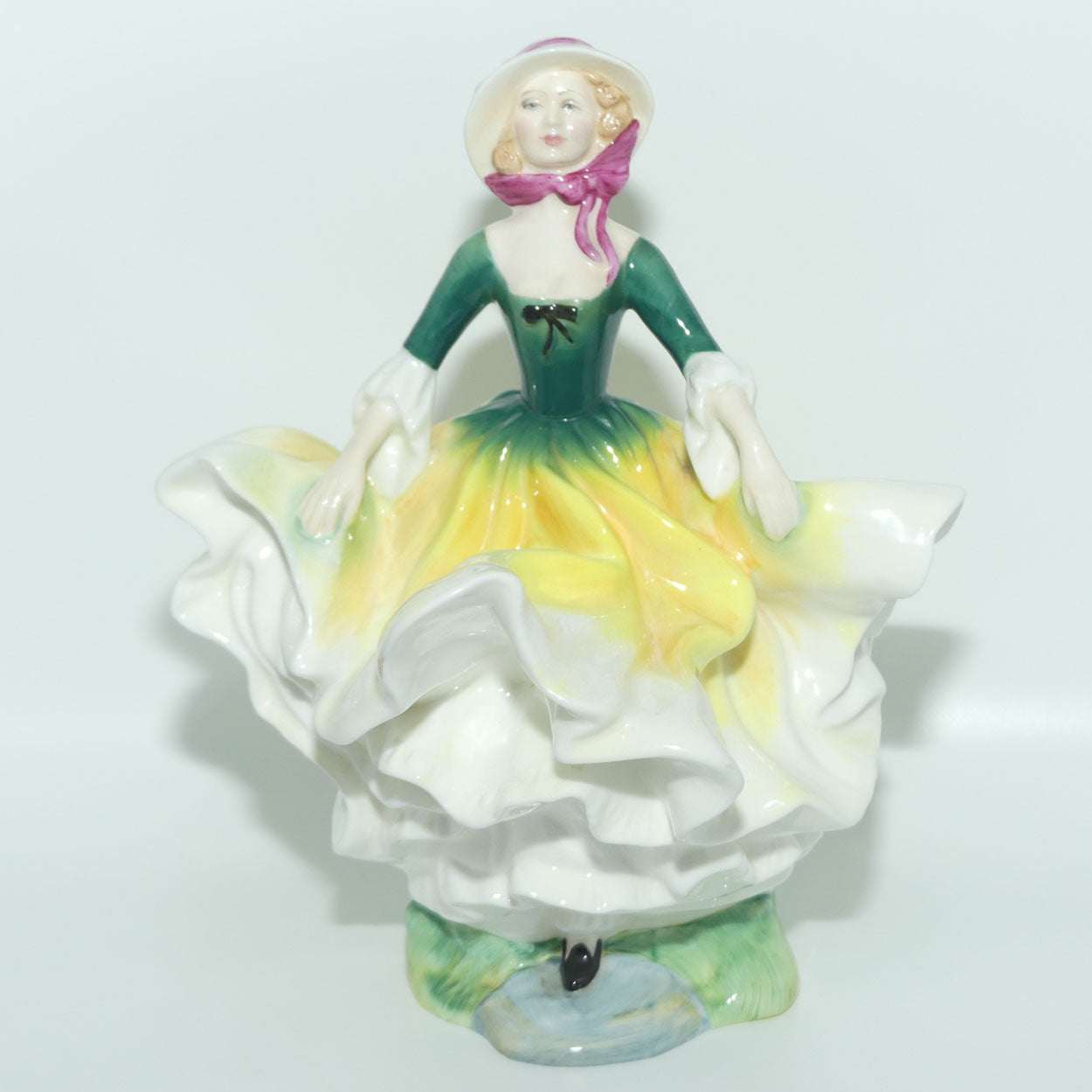 HN2740 Royal Doulton figurine Becky | DV Tootle