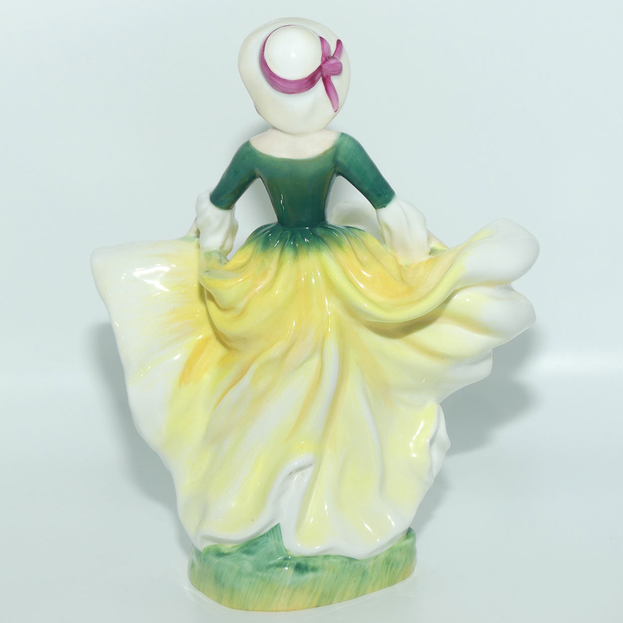HN2740 Royal Doulton figurine Becky | DV Tootle