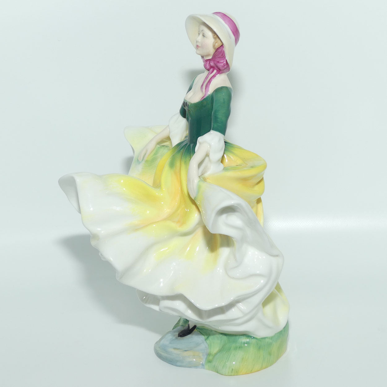 HN2740 Royal Doulton figurine Becky | DV Tootle