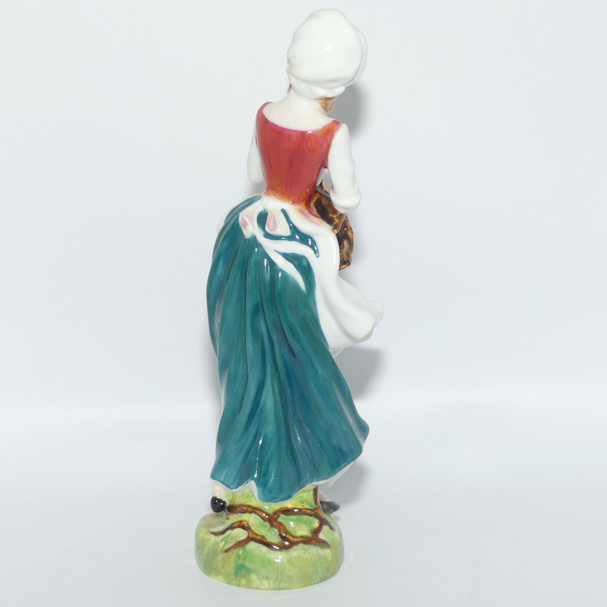 HN2749 Royal Doulton figure Lizzie