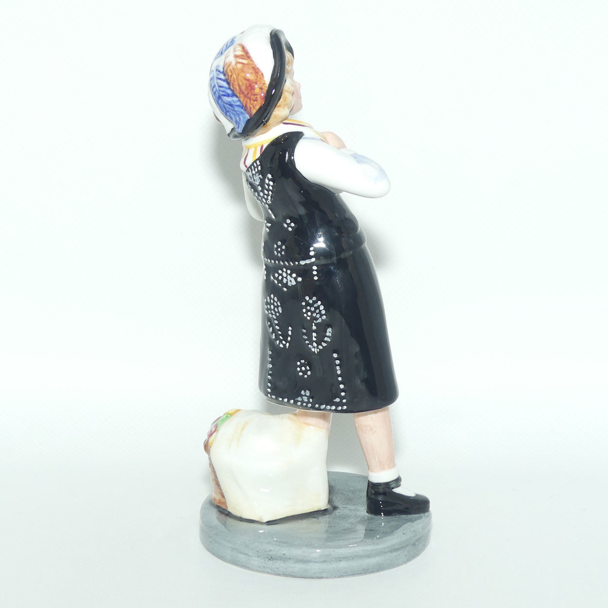 HN2769 Royal Doulton figure Pearly Girl | boxed