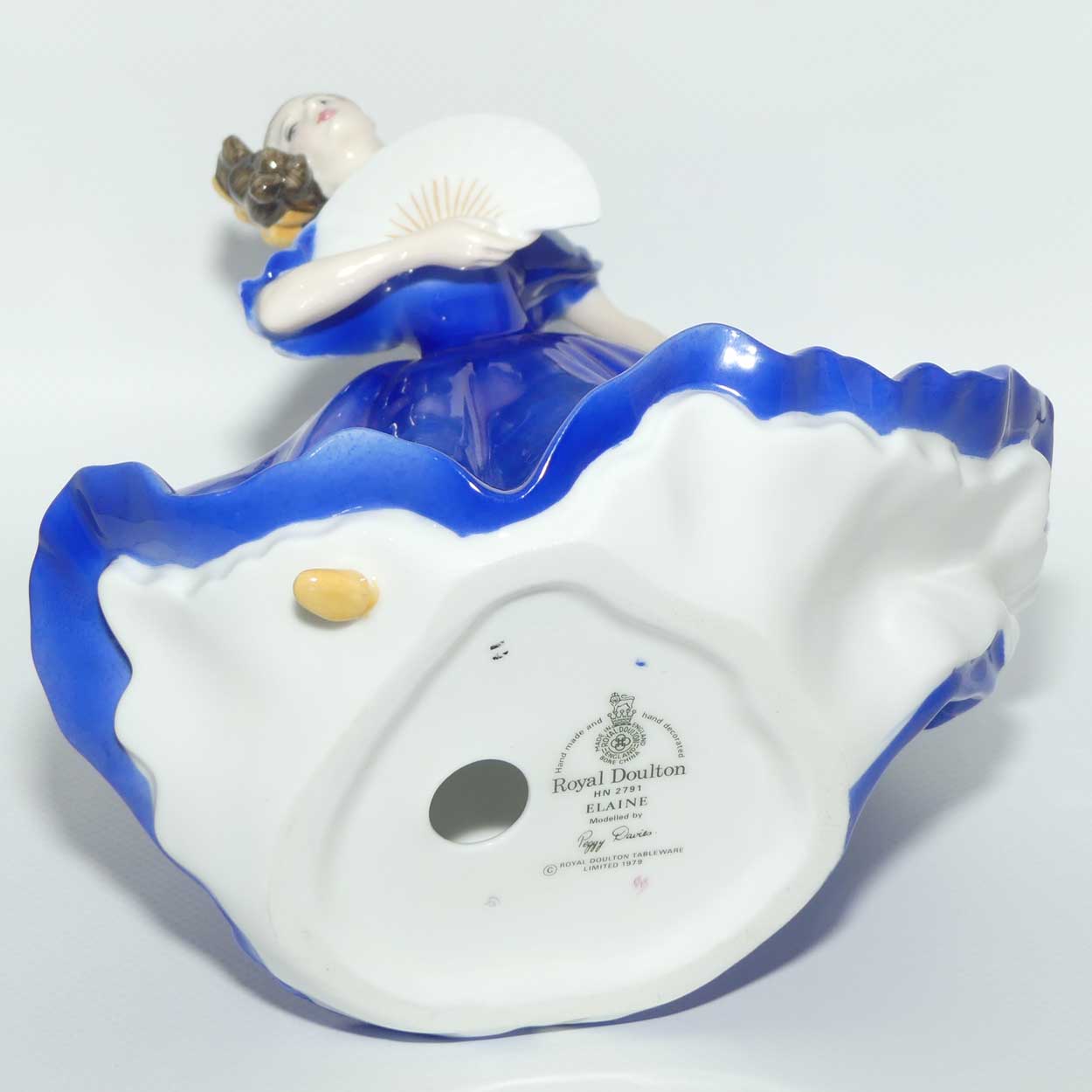HN2791 Royal Doulton figure Elaine | Blue