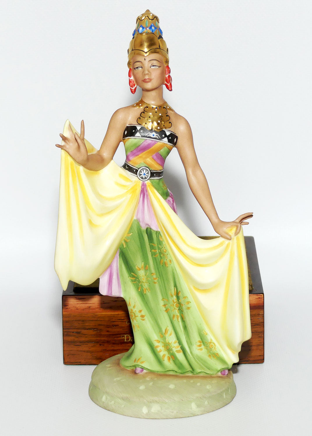 HN2808 Royal Doulton figure Balinese Dancer | LE 144 | Base + Cert