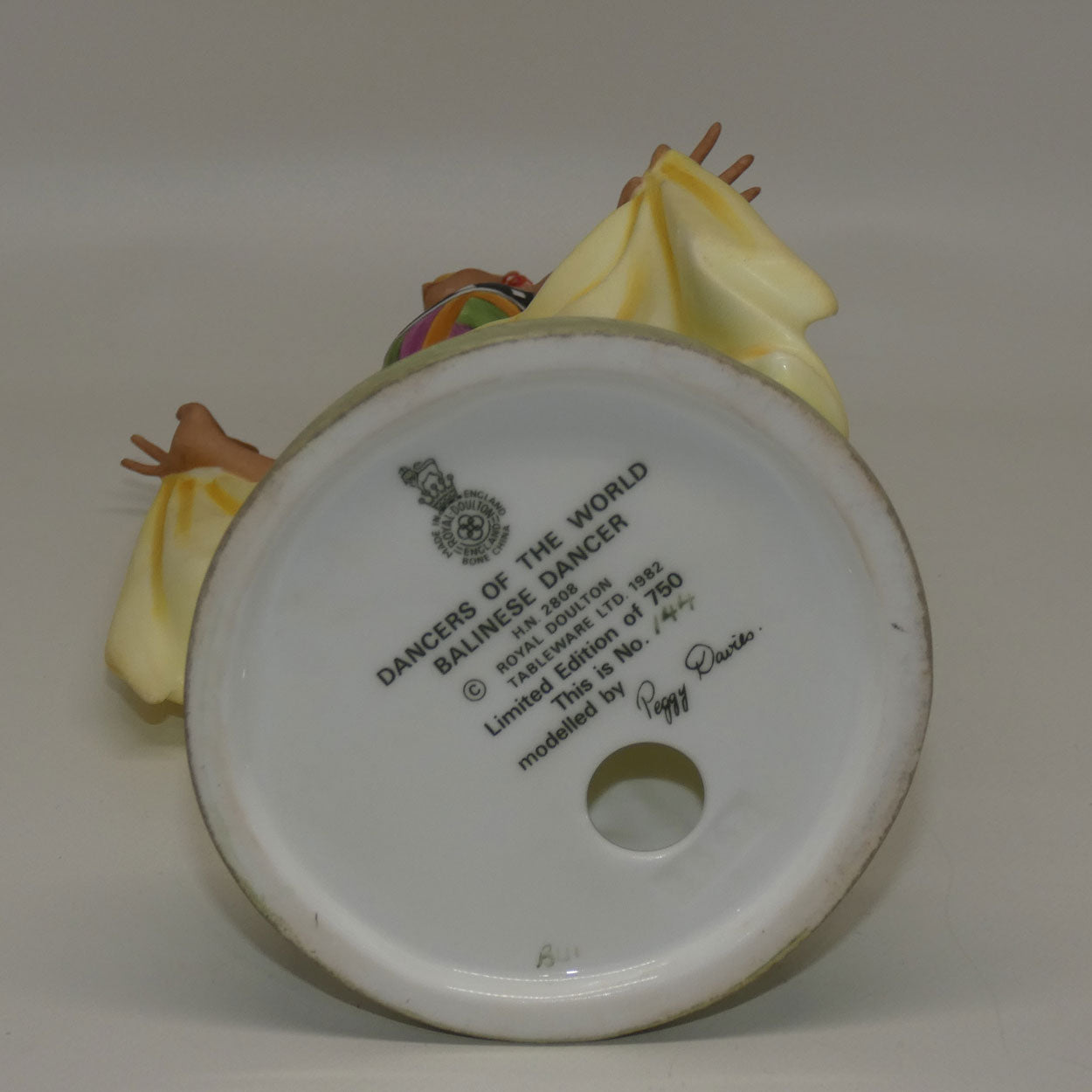 hn2808-royal-doulton-figure-balinese-dancer