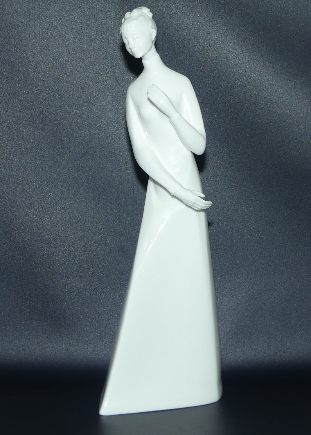 HN2876 Royal Doulton figure Sympathy | signed Michael Doulton