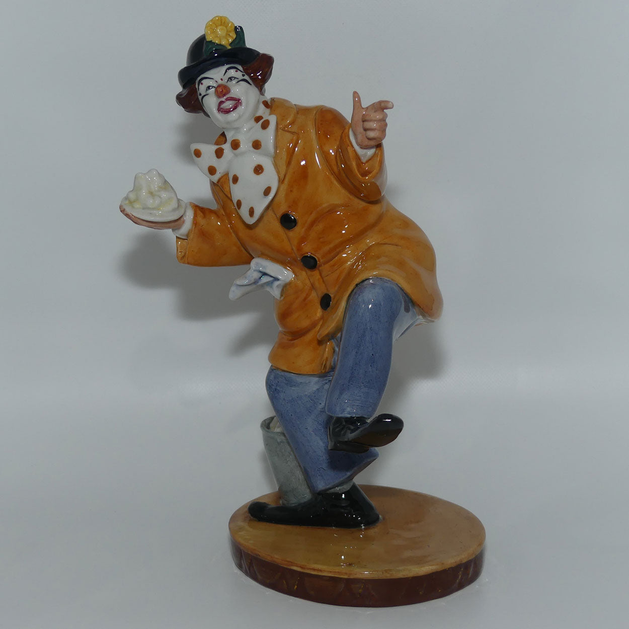 HN2890 Royal Doulton figure The Clown