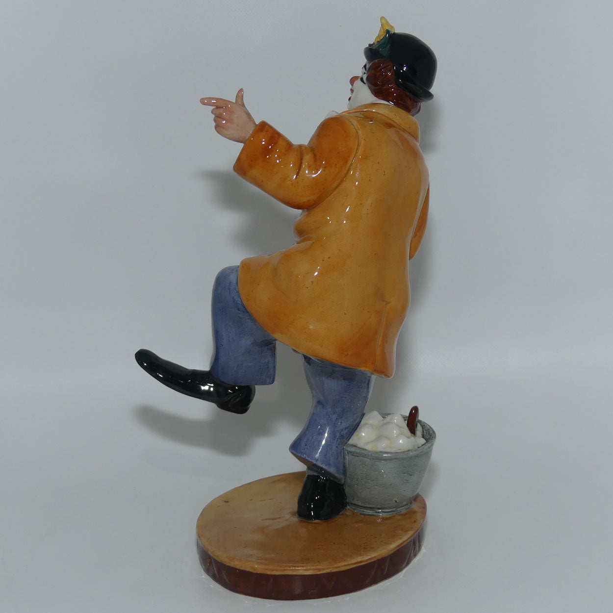 HN2890 Royal Doulton figure The Clown