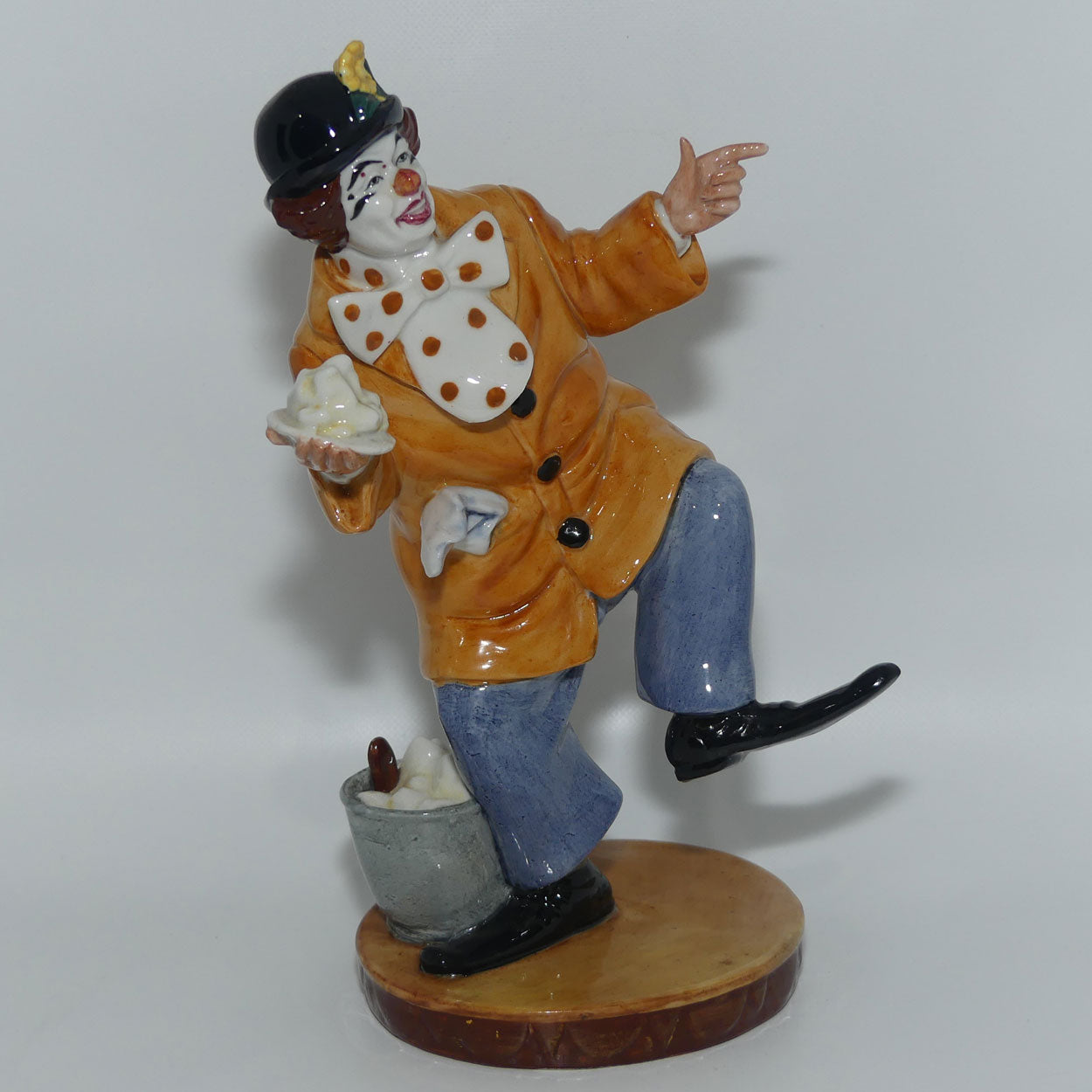 HN2890 Royal Doulton figure The Clown
