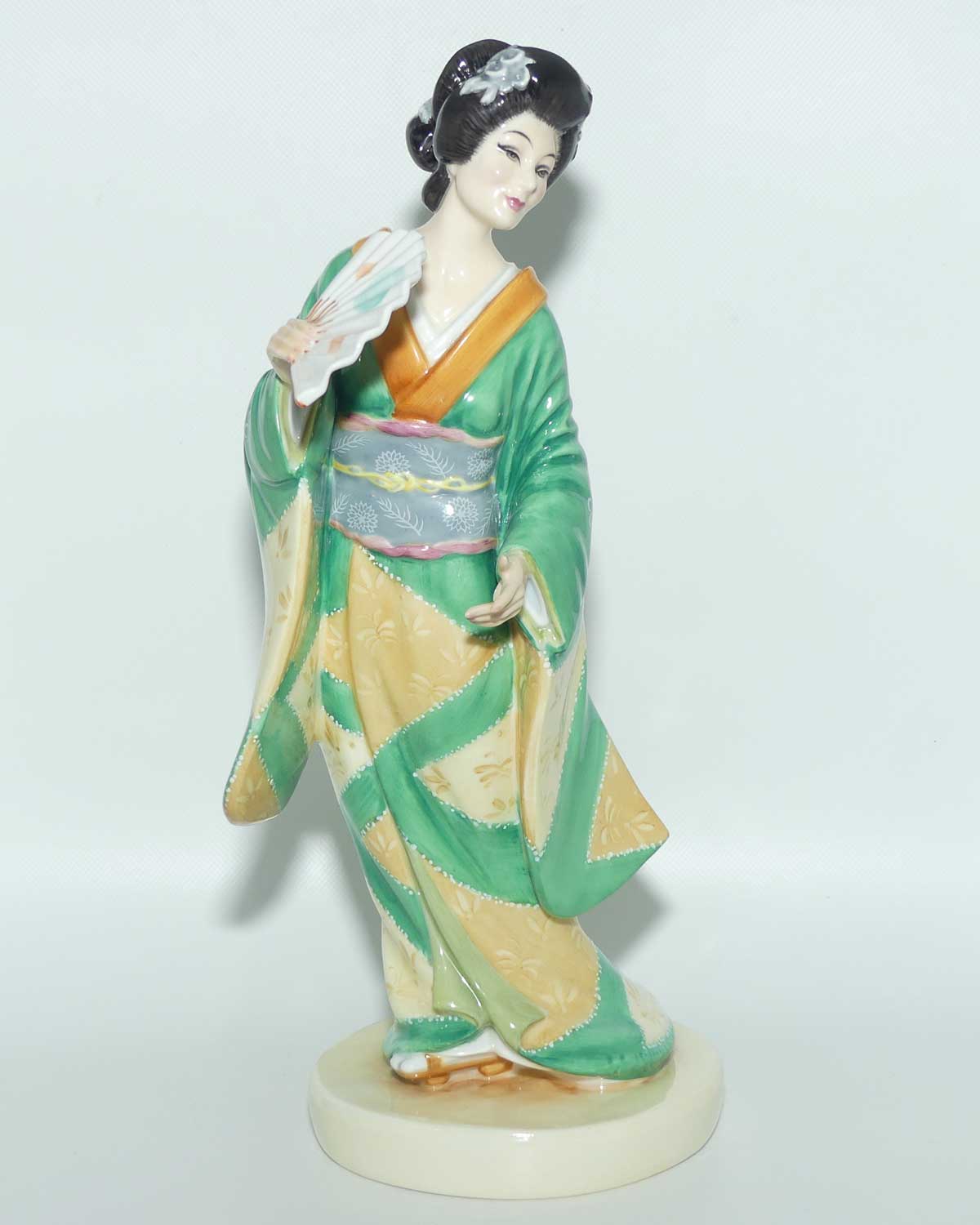 HN2899 Royal Doulton figure | Gilbert and Sullivan | Yum Yum | #1