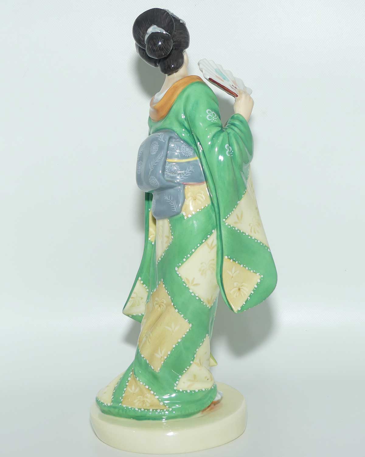 HN2899 Royal Doulton figure | Gilbert and Sullivan | Yum Yum