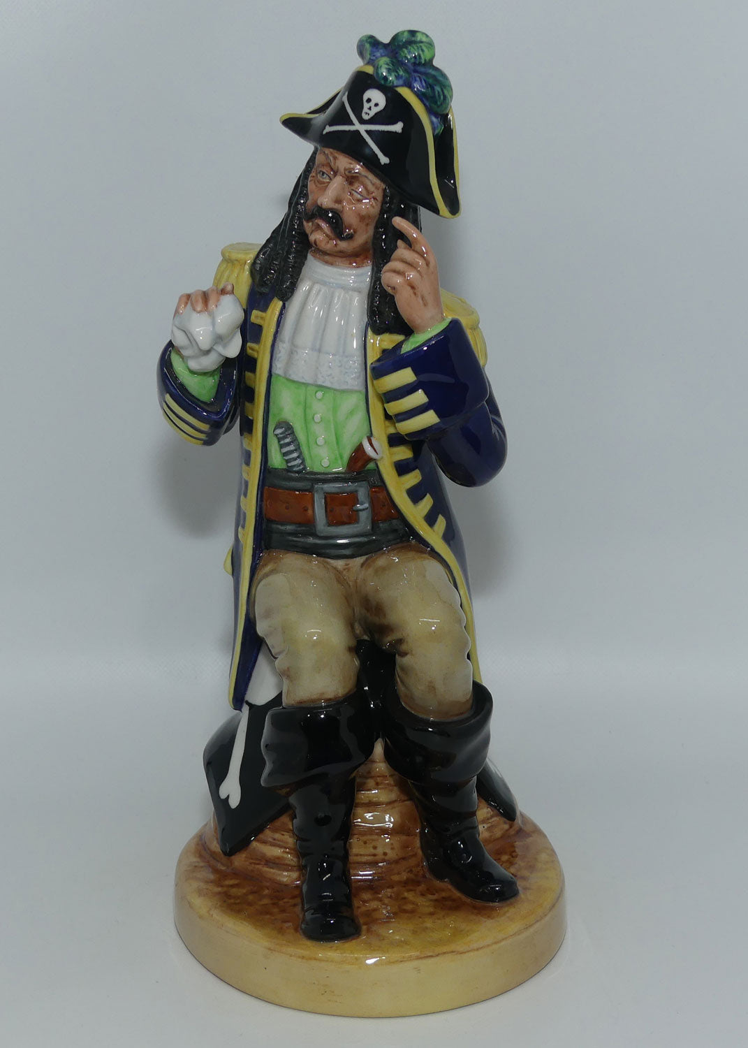 HN2901 Royal Doulton figure | Gilbert and Sullivan | The Pirate King