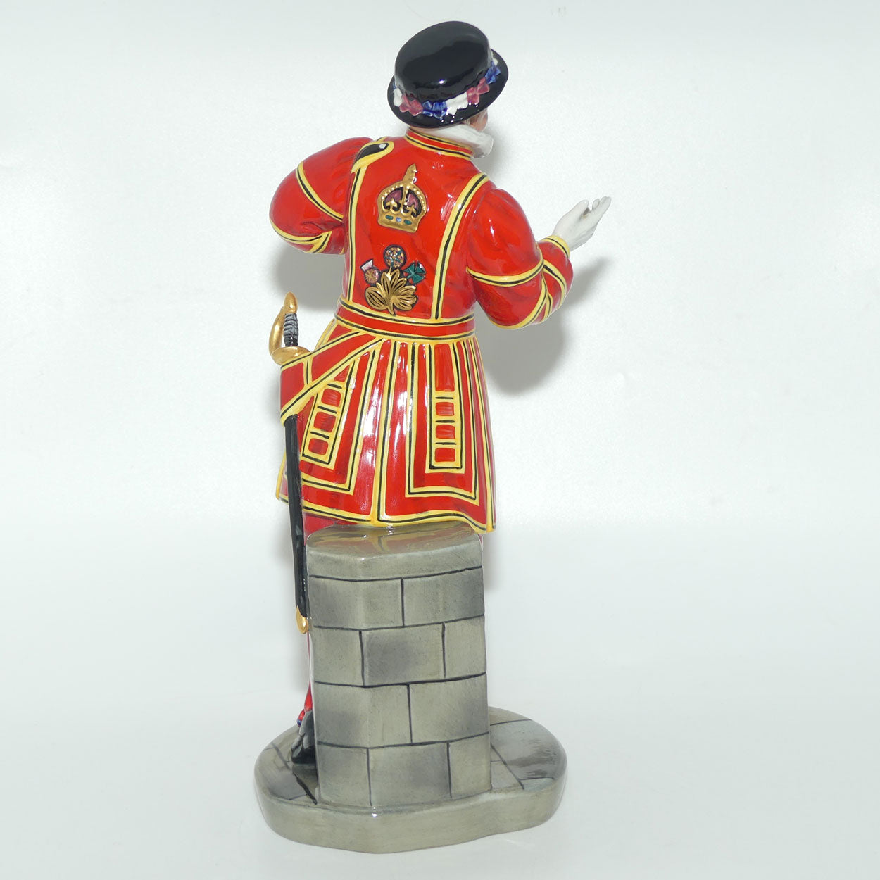 HN2903 Royal Doulton figure | Gilbert and Sullivan | Colonel Fairfax