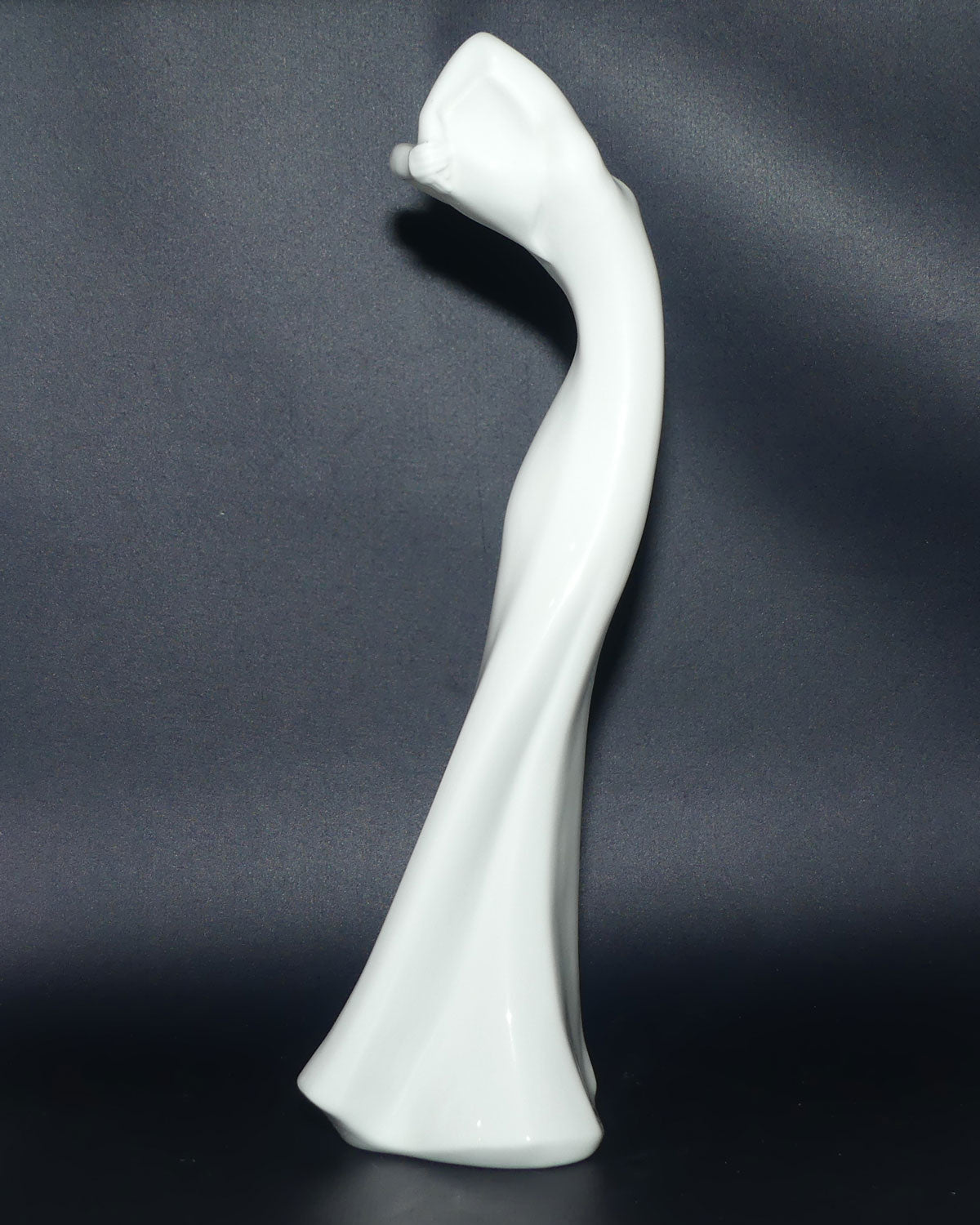 HN2920 Royal Doulton figure Yearning | Images