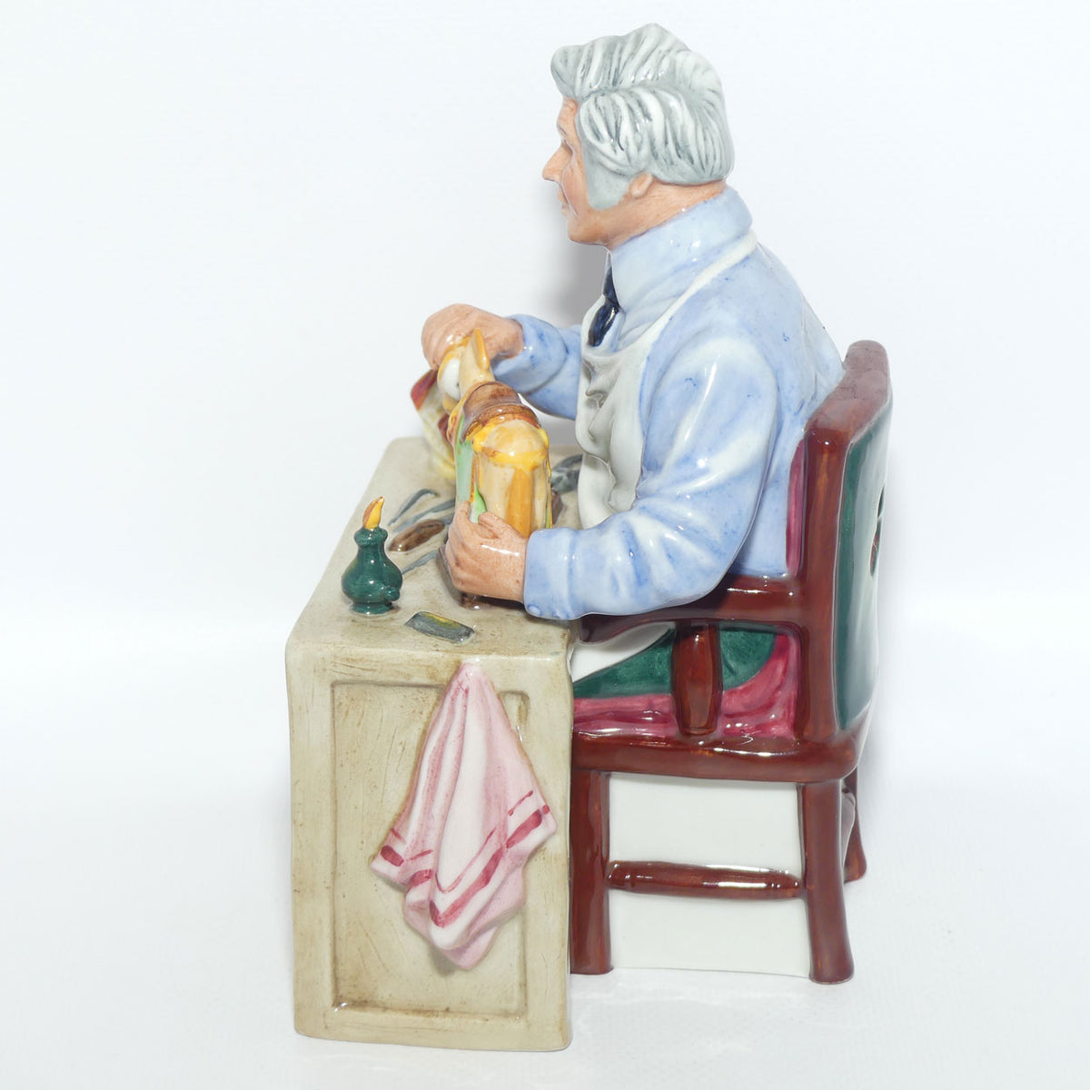 HN2943 Royal Doulton figure The China Repairer