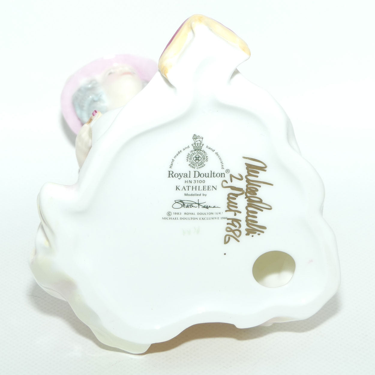 HN3100 Royal Doulton figure Kathleen | Purple | signed + Cert