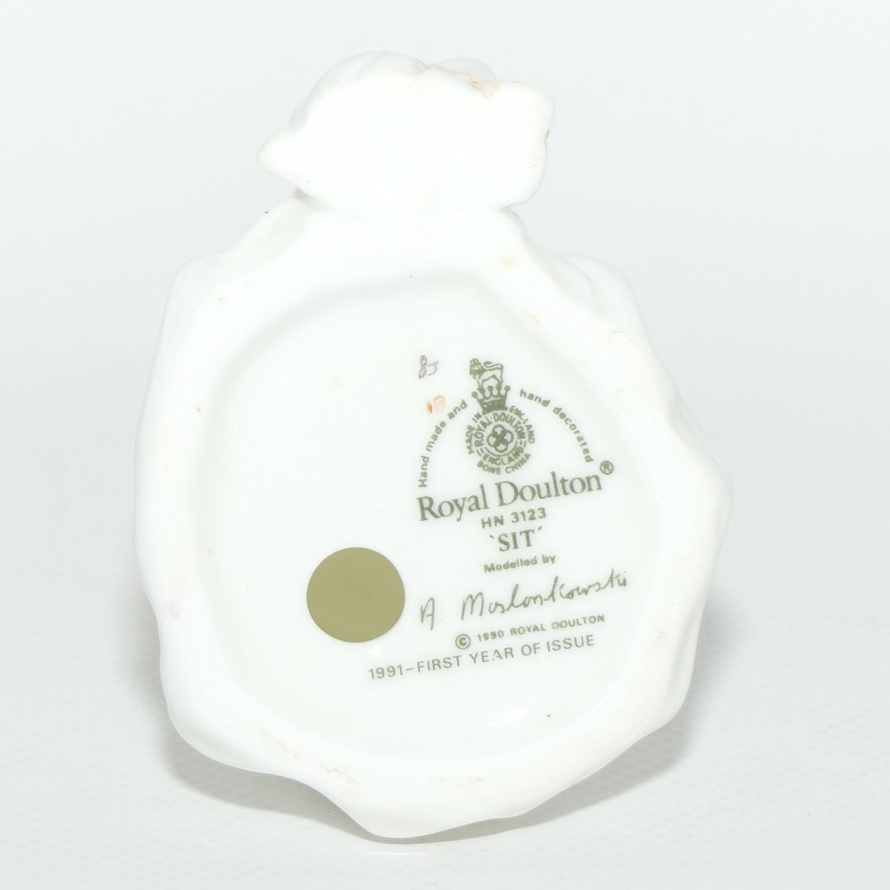 HN3123 Royal Doulton figure Sit | #1