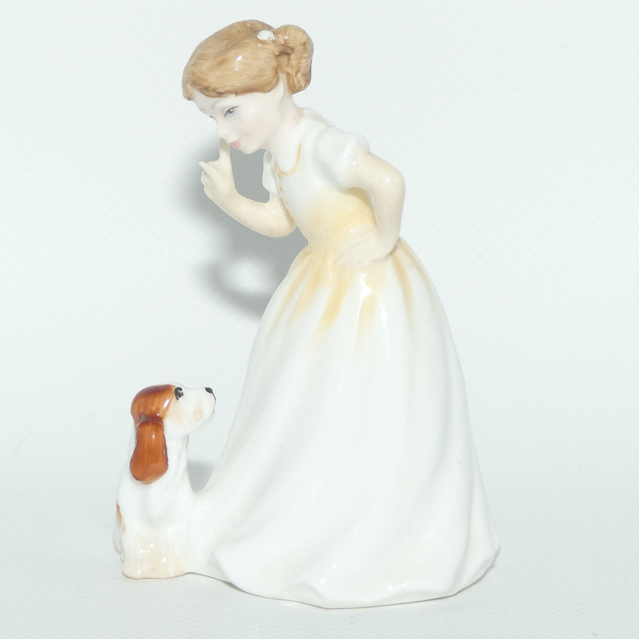 HN3123 Royal Doulton figure Sit | #2