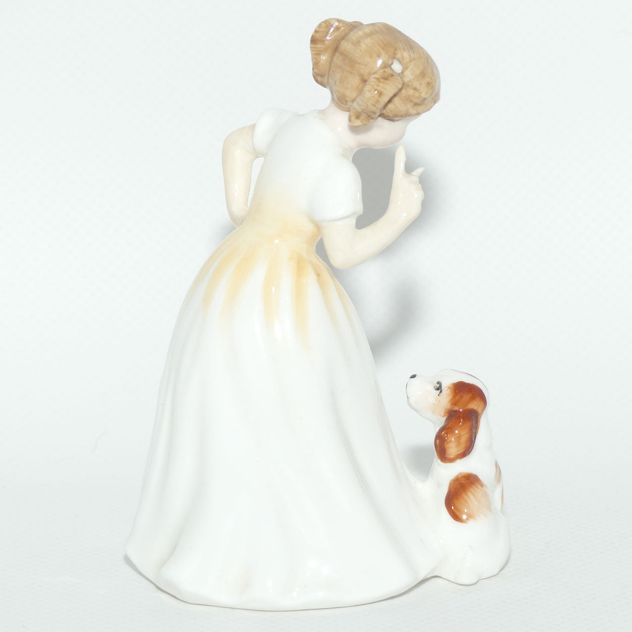 HN3123 Royal Doulton figure Sit | #2