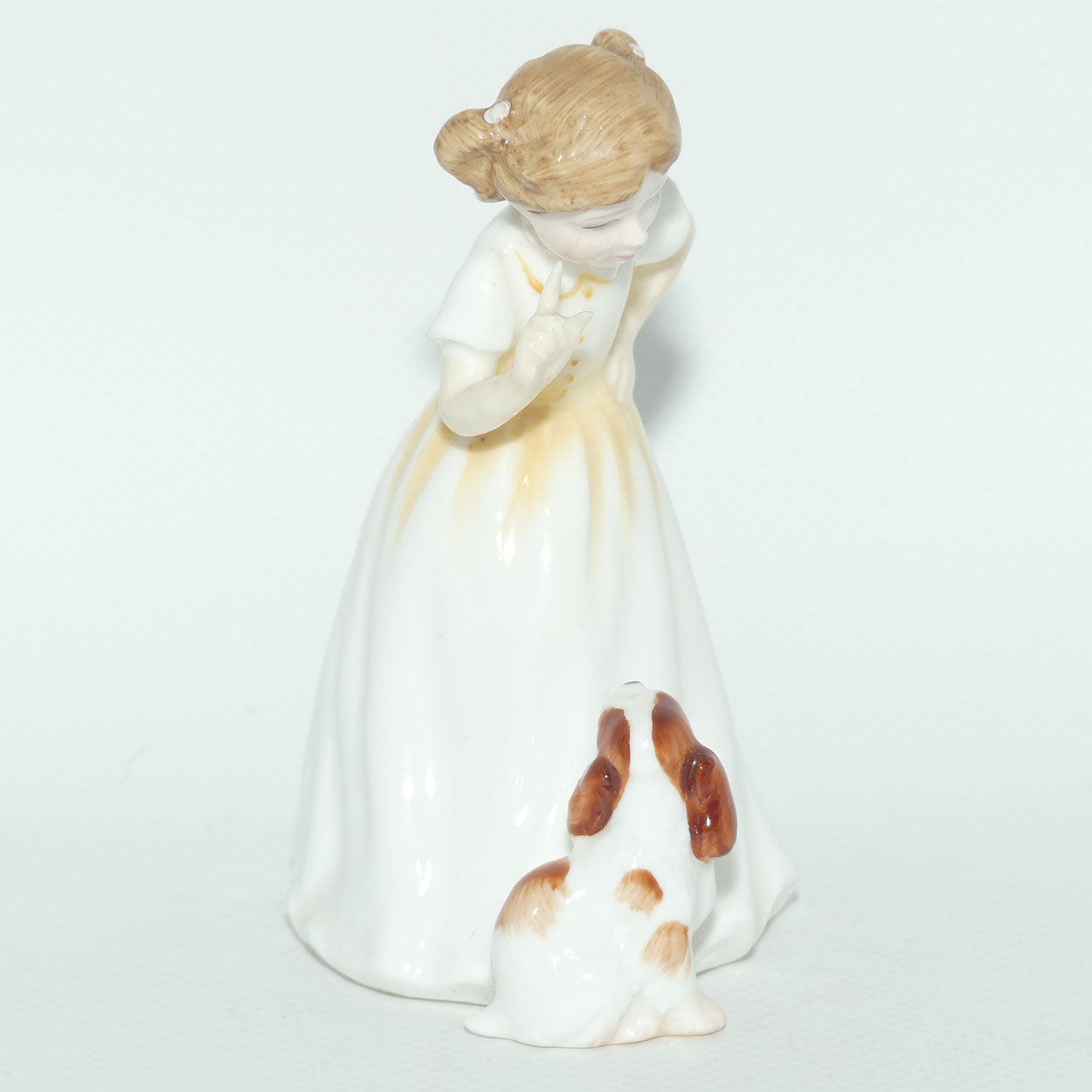 HN3123 Royal Doulton figure Sit | #2