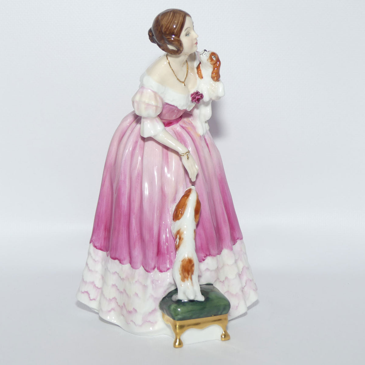 HN3125 Royal Doulton Queens of the Realm figure | Queen Victoria | LE + Box + Cert
