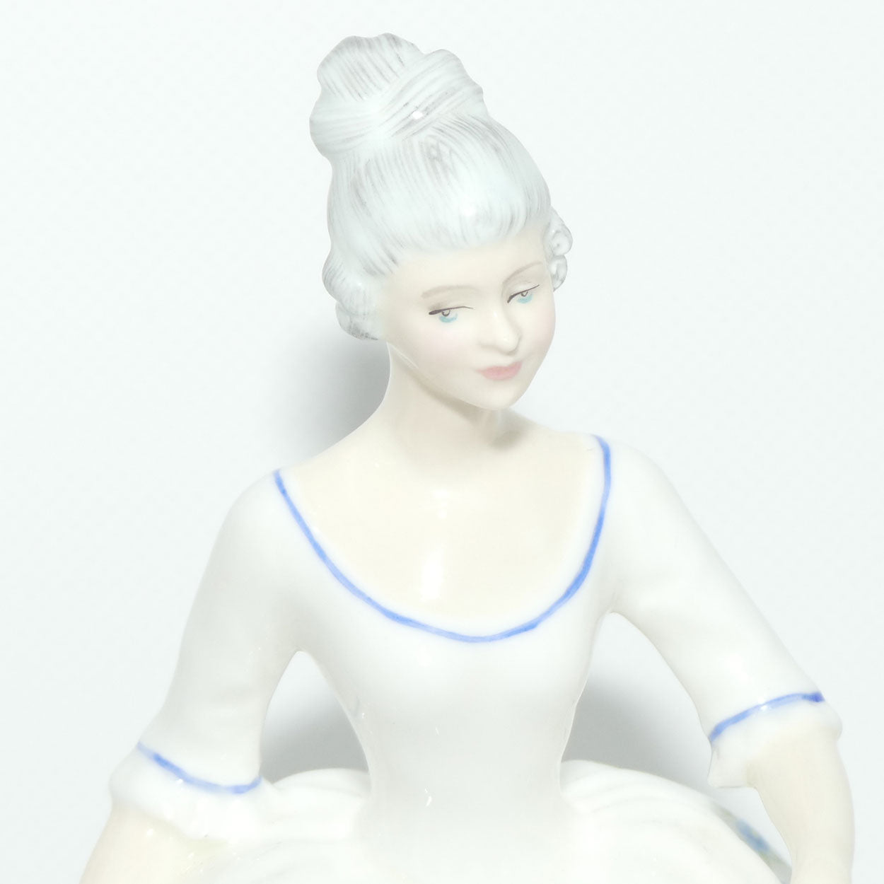 HN3170 Royal Doulton figure Caroline | #2