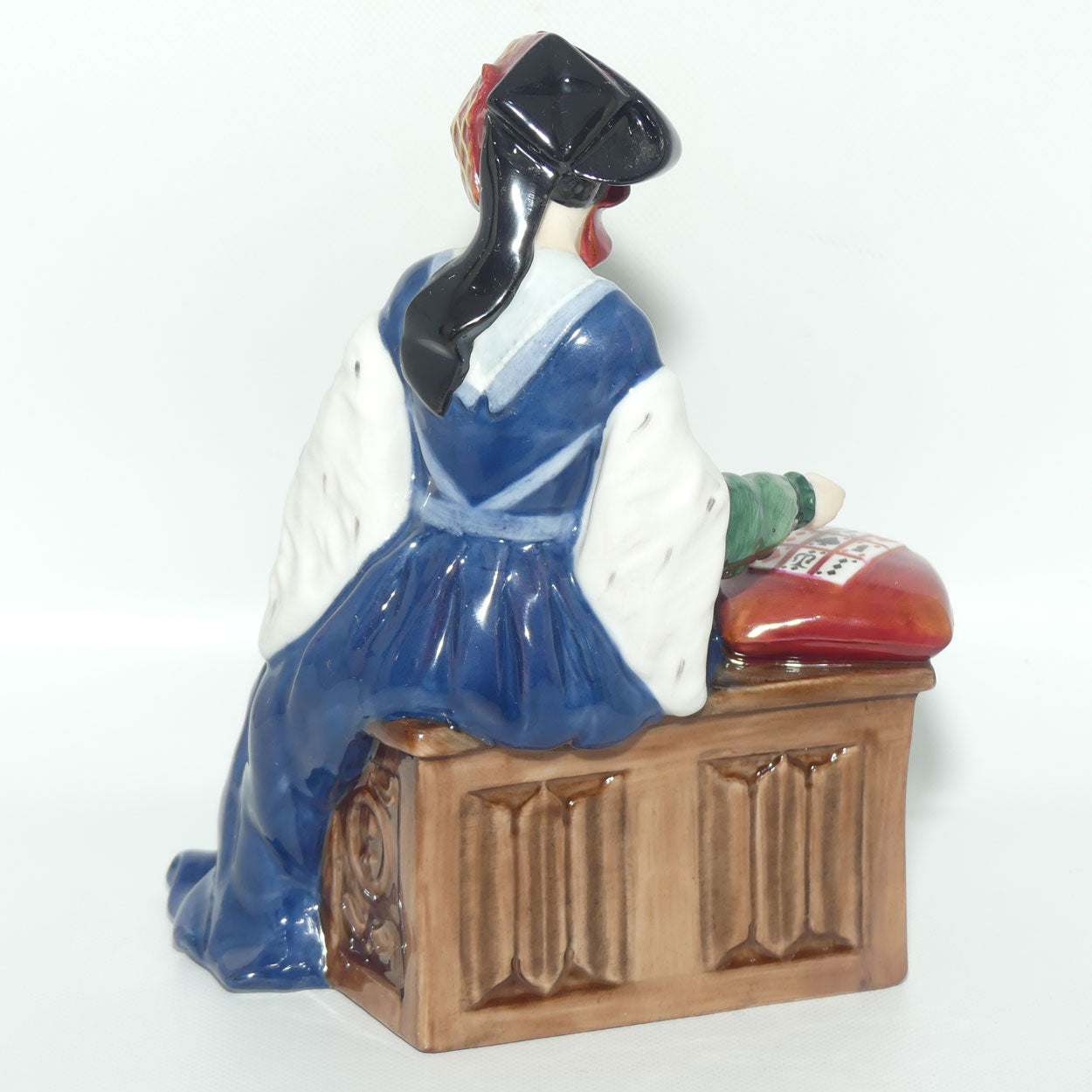HN3233 Royal Doulton figure Catherine of Aragon | LE 3340/9500