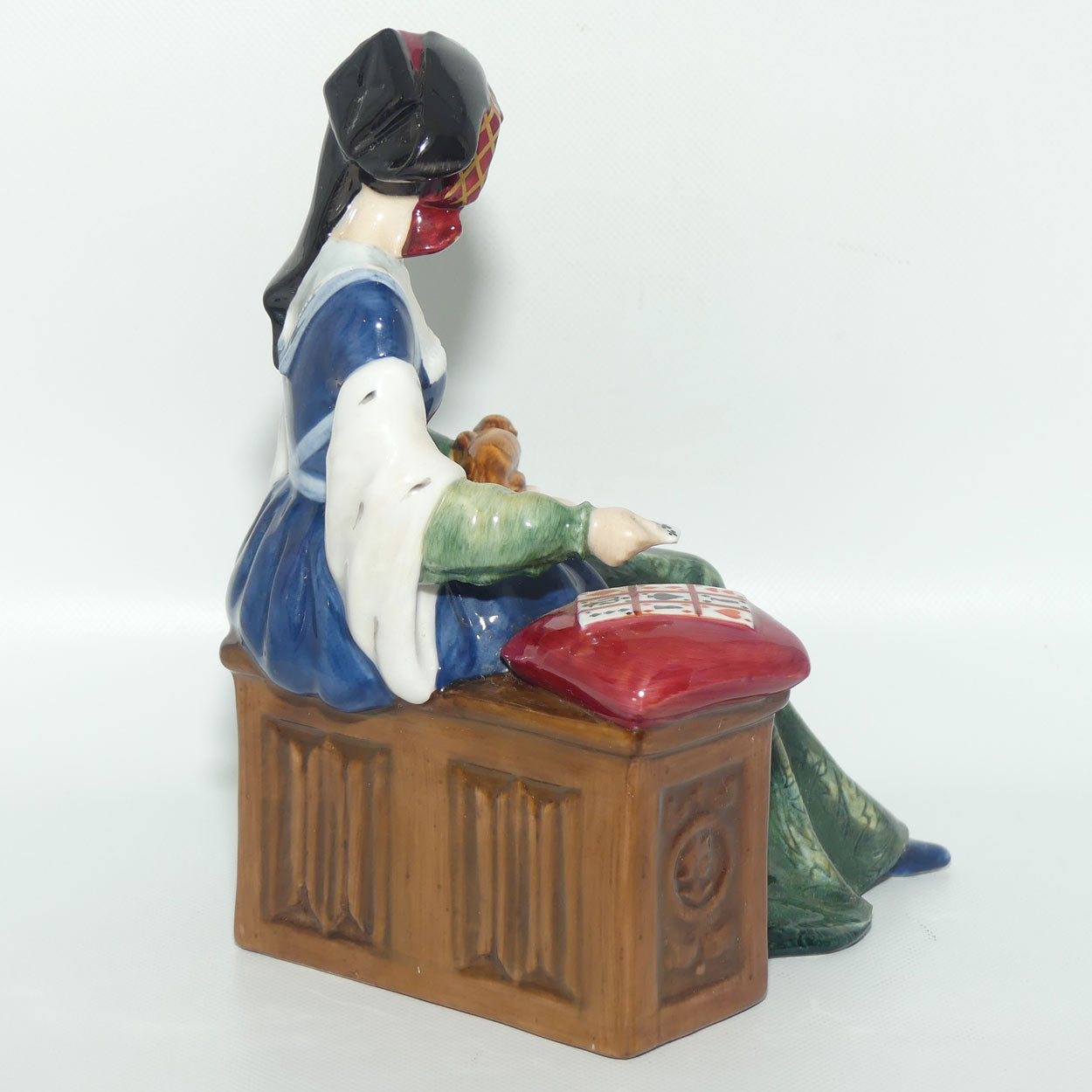 HN3233 Royal Doulton figure Catherine of Aragon | LE 3732/9500