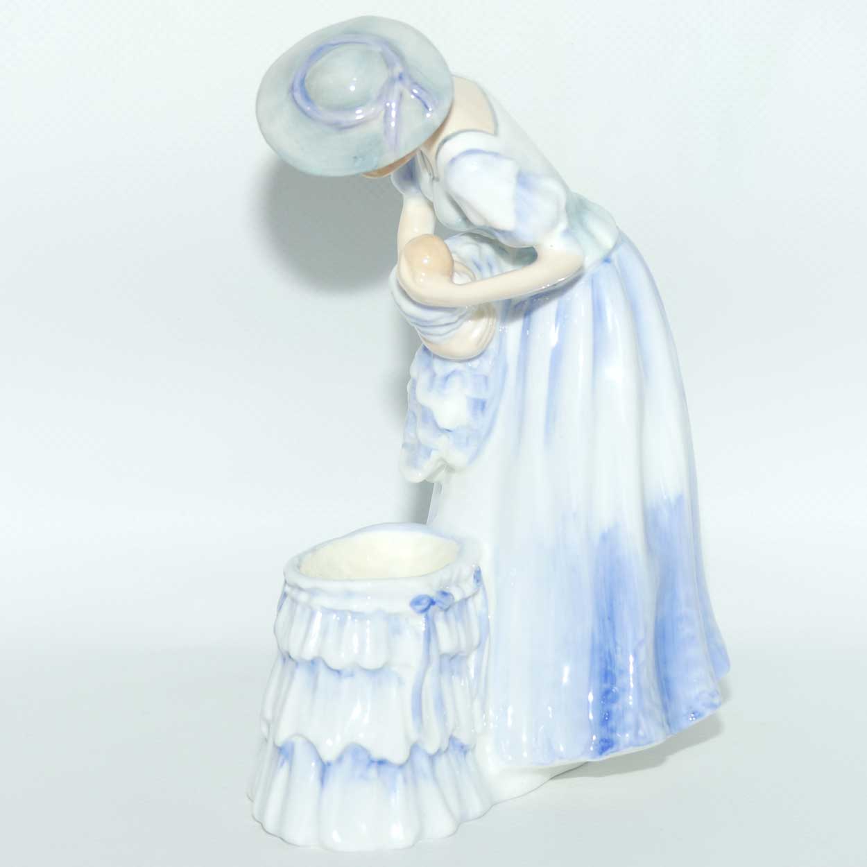 HN3235 Royal Doulton figure Mother and Baby | Blue