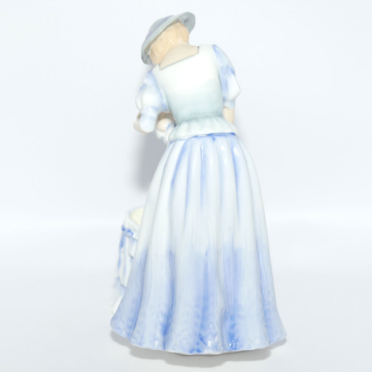 HN3235 Royal Doulton figure Mother and Baby | Blue