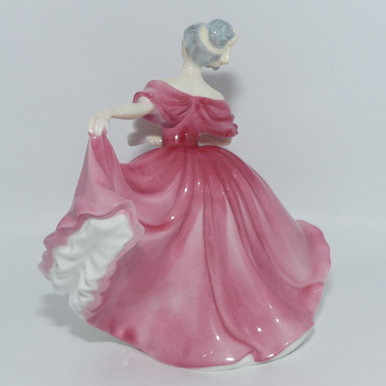 HN3307 Royal Doulton figurine Elaine | Solid Pink