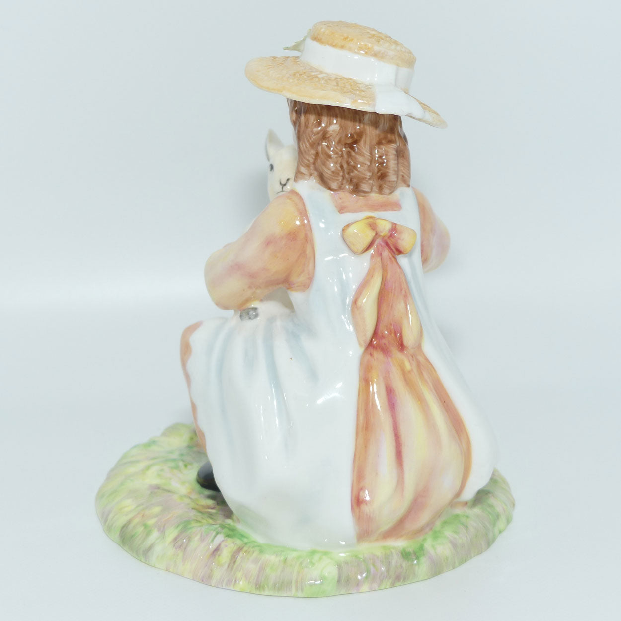 HN3372 Royal Doulton figurine Making Friends | Age of Innocence