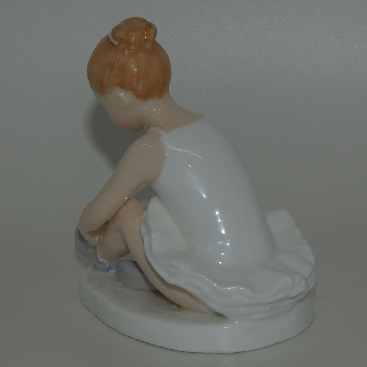 hn3434-royal-doulton-figure-ballet-shoes